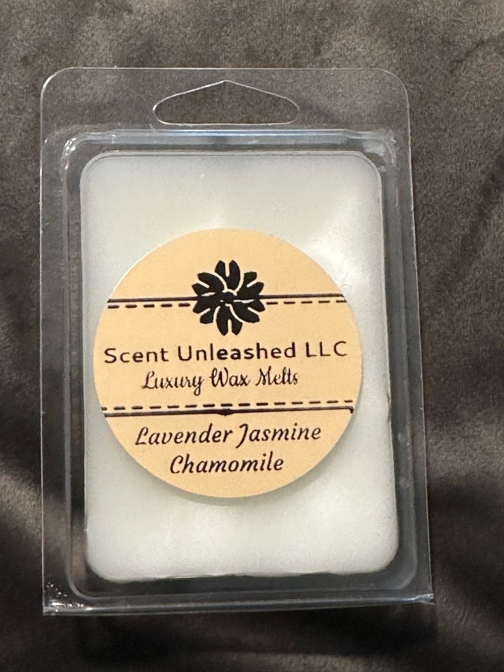 Scent Unleashed LLC Wax Melts - Assorted Fragrances - Picture 3 of 6
